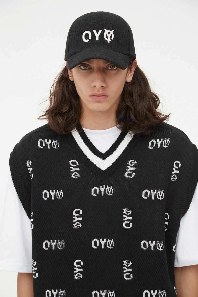 OY オーワイ 正規品 MONOGRAM LOGO V NECK KNIT VEST/全1色 | DAESE TOKYO(デセトウキョウ)